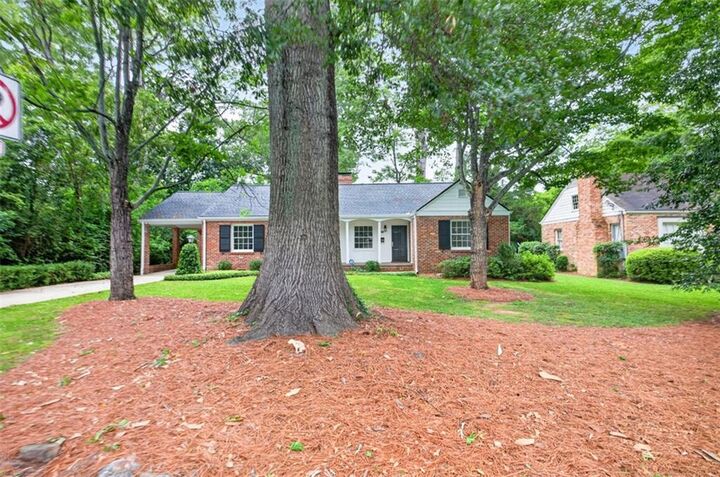 Property Photo:  225 Mount Vernon Place  GA 30606 