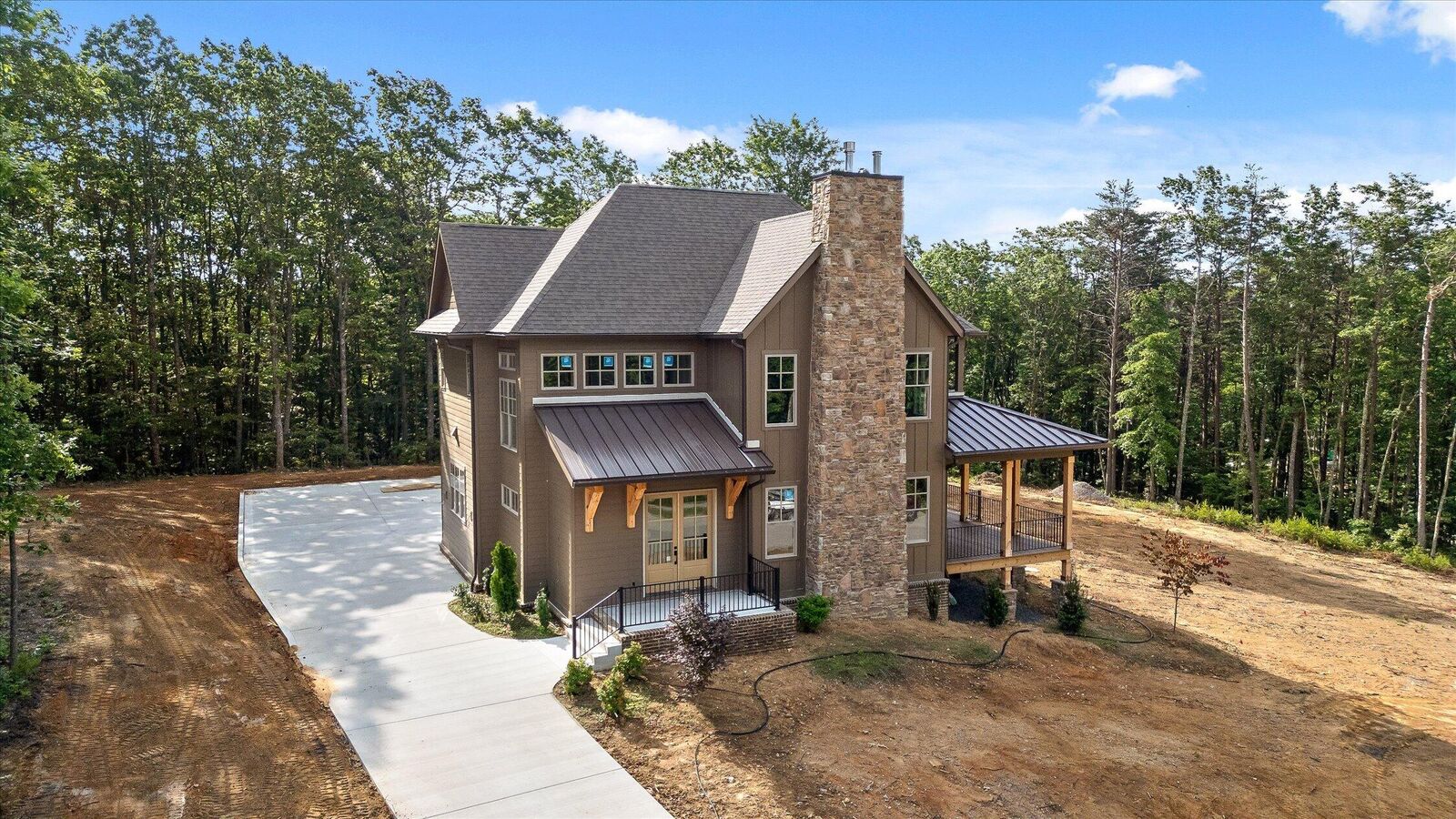Property Photo: 1595 Bent Hickory Road TN 37377