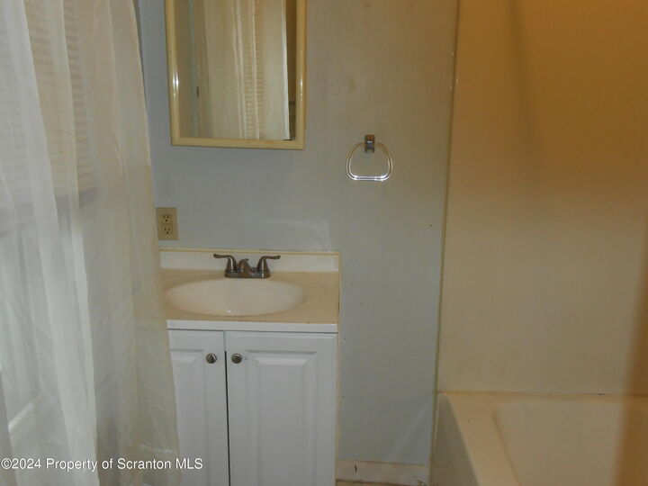 Property Photo:  622 N Main Avenue 1  PA 18504 