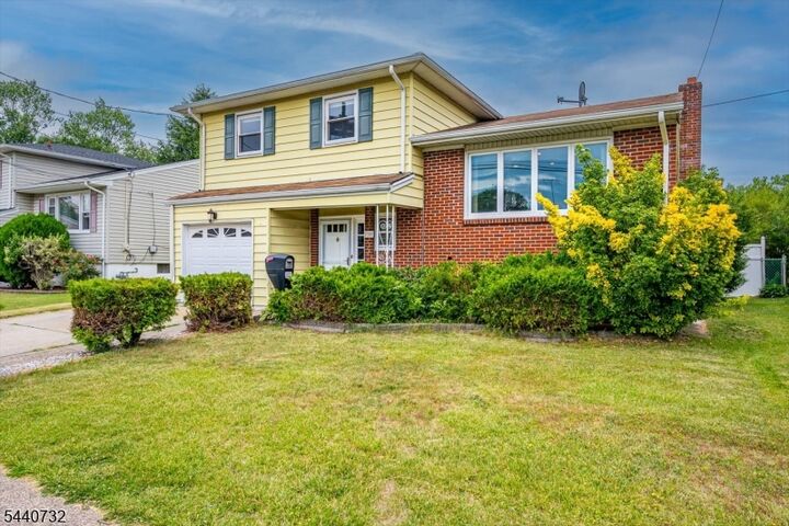 Property Photo:  2300 Desisto Dr  NJ 07065 