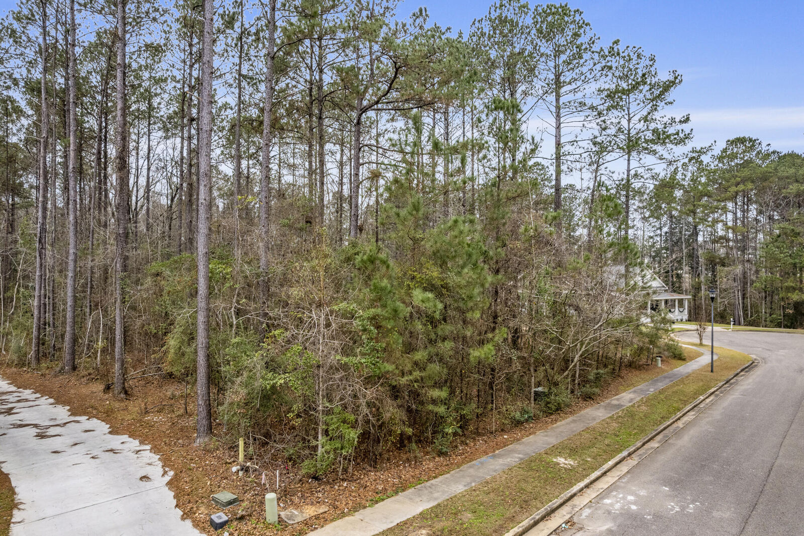 Property Photo: 5 W Crossvine MS 39402