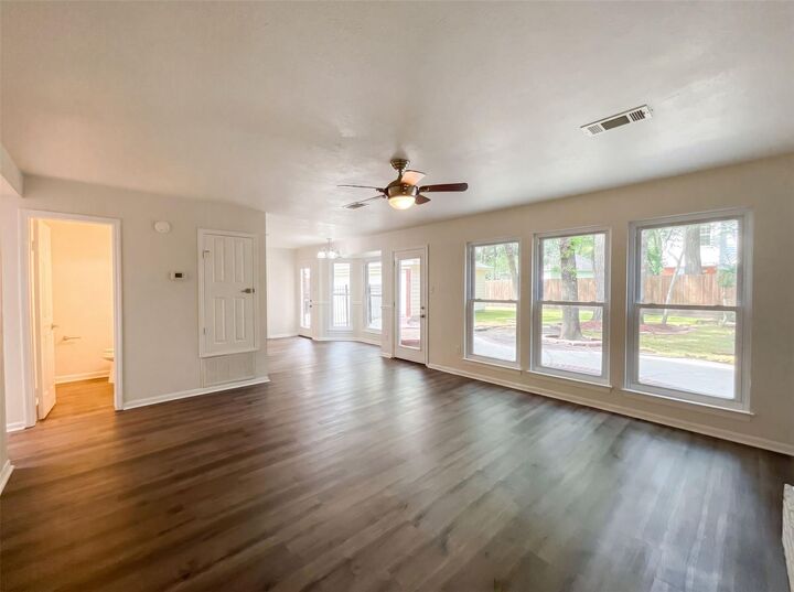 Property Photo: 14 Elk Crossing Drive TX 77381