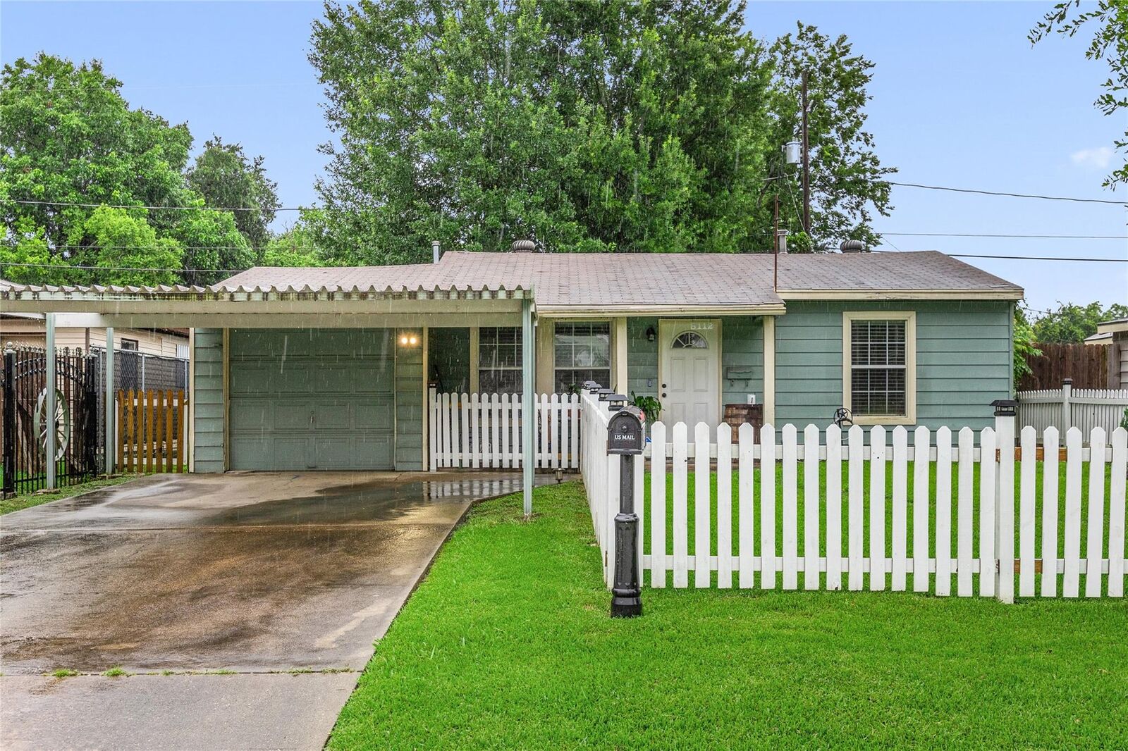 Property Photo:  8112 Milredge Street  TX 77017 