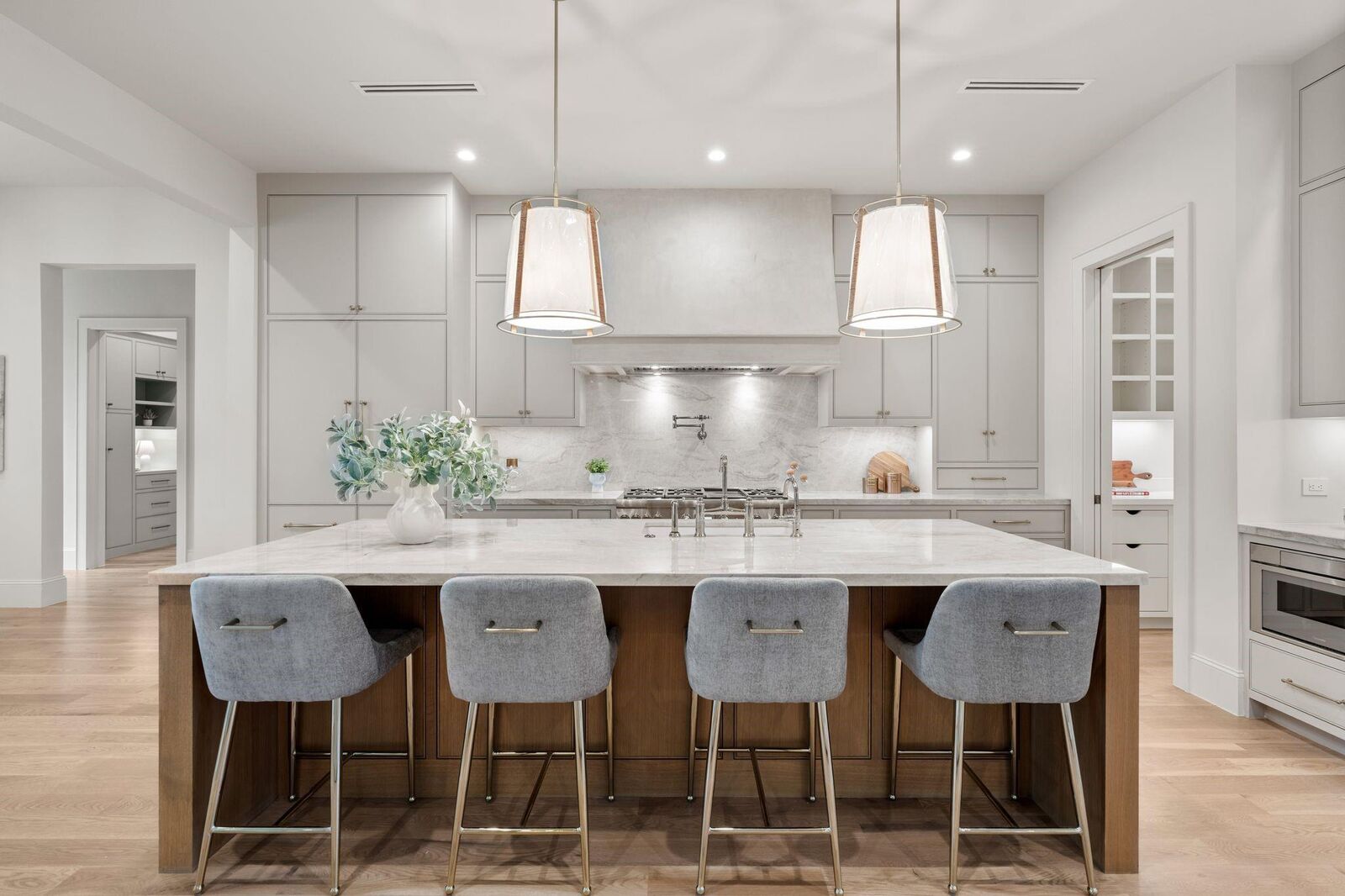 Property Photo: 6243 Briar Rose Drive TX 77057