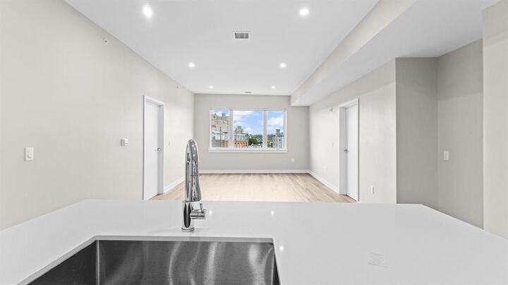 Property Photo:  475 Communipaw Ave 209  NJ 07304 
