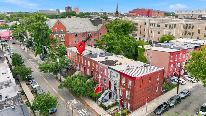 Property Photo: 33 Park St NJ 07304