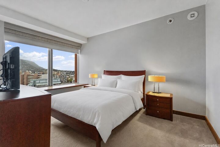 Property Photo:  1555 Kapiolani Boulevard 1714  HI 96814 