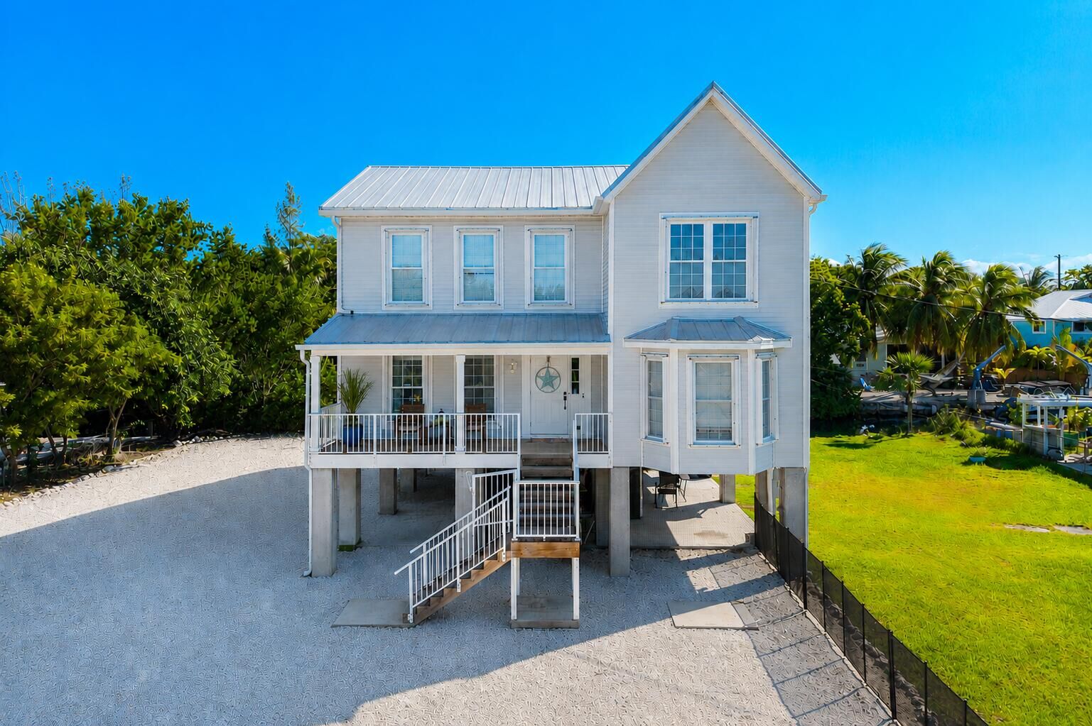 Property Photo: 1615 Fern Avenue FL 33043