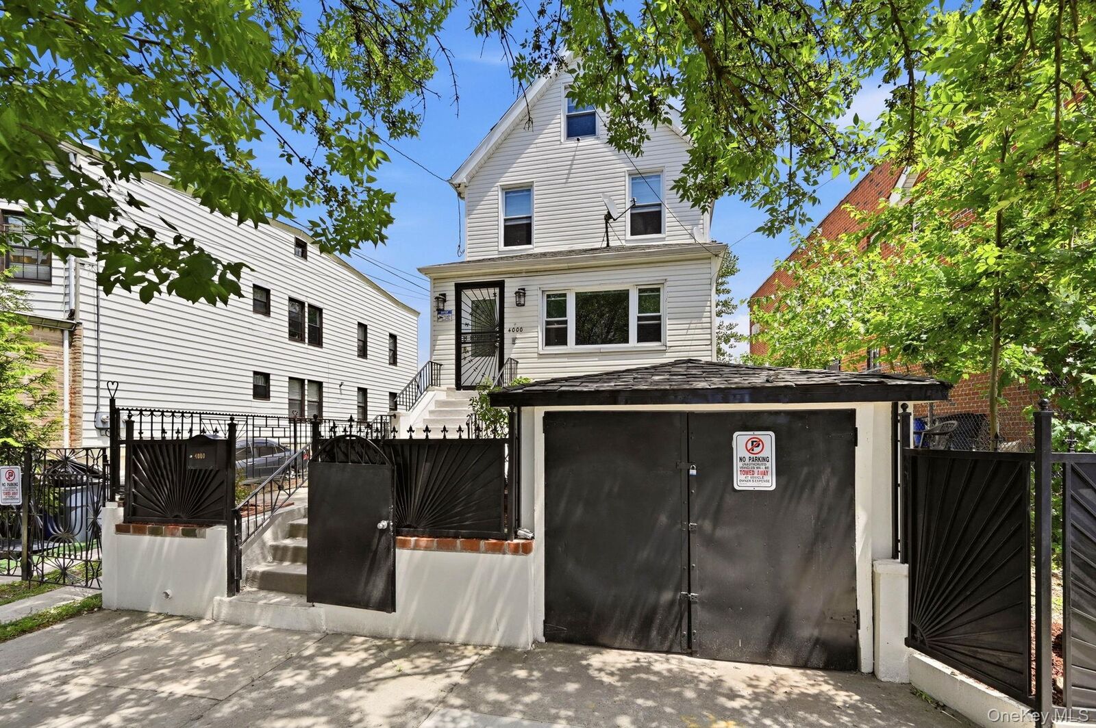 Property Photo: 4000 Pratt Avenue NY 10466