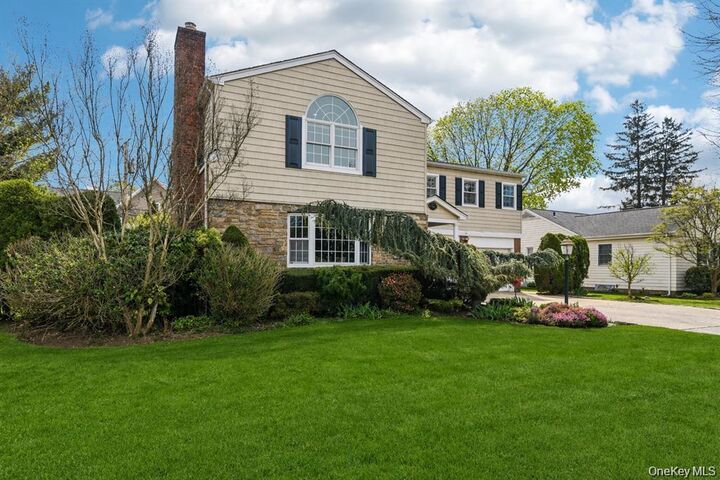 Property Photo:  221 Kensington Road  NY 11530 