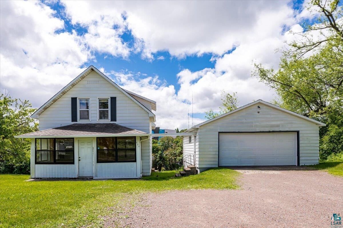 Property Photo:  424 E Upham Rd  MN 55811 