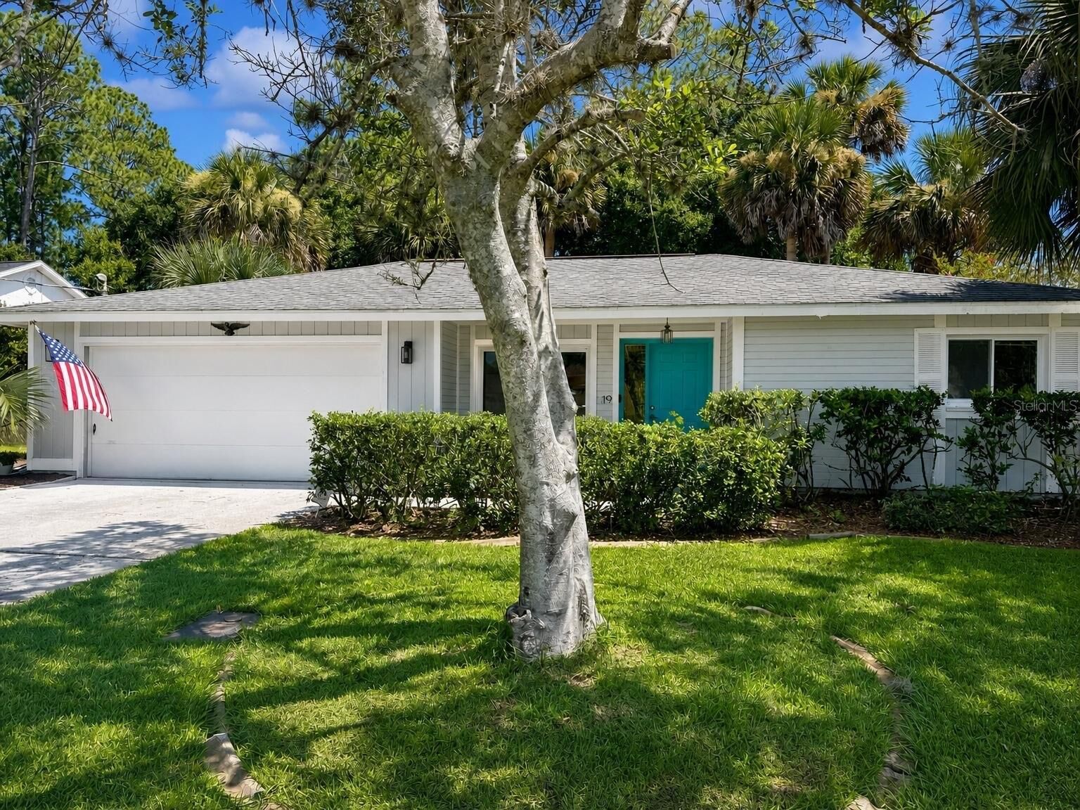 Property Photo:  19 Banner Lane  FL 32137 