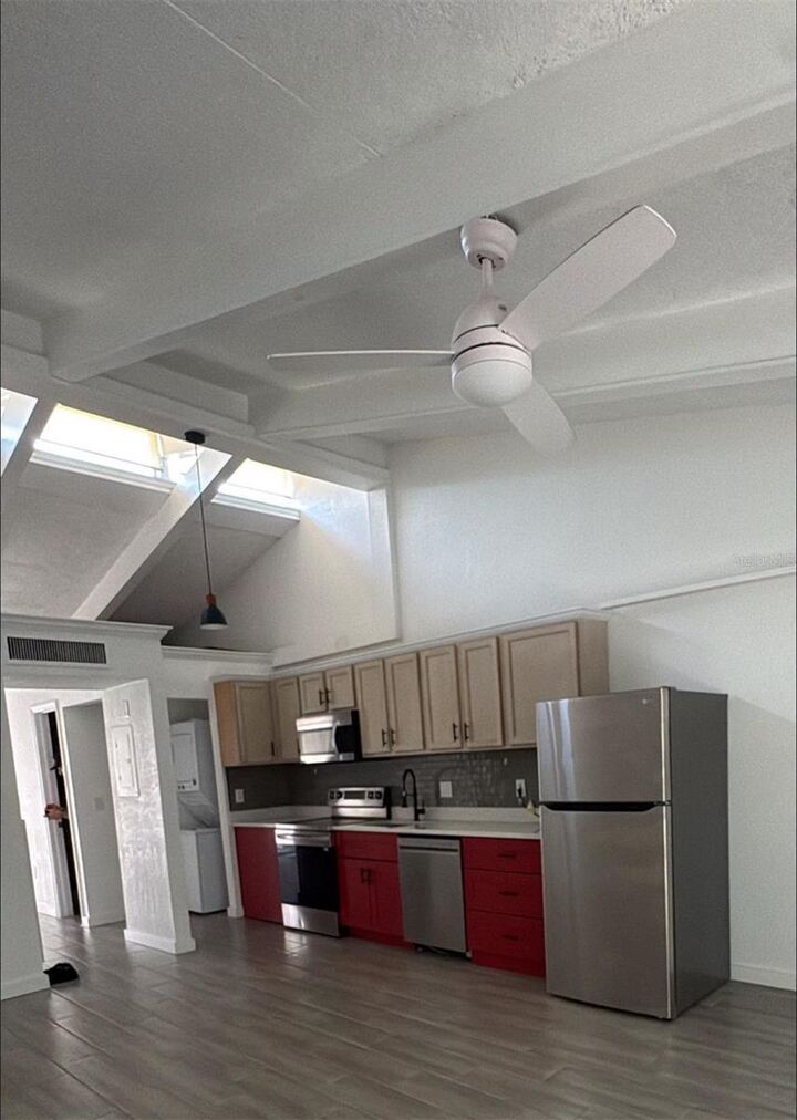 Property Photo:  500 N Jefferson Avenue 3  FL 34237 