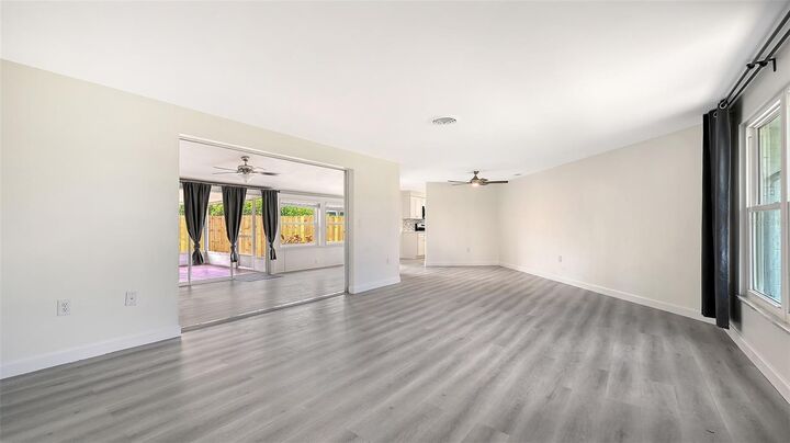Property Photo:  2512 Post Road  FL 34231 