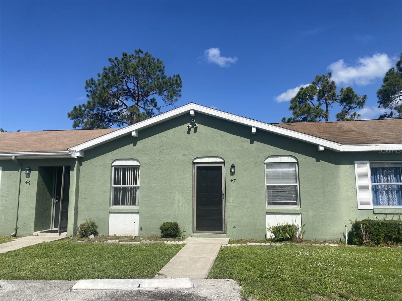 Property Photo:  47 W Las Palmas Way  FL 34743 