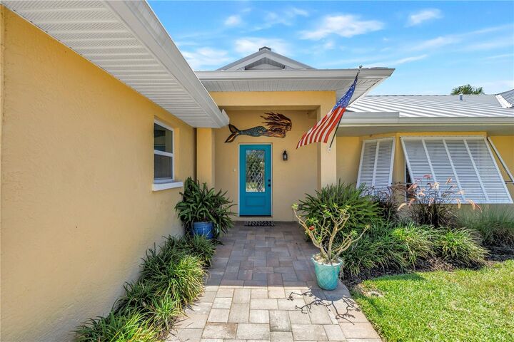Property Photo:  6113 45th Street W  FL 34210 