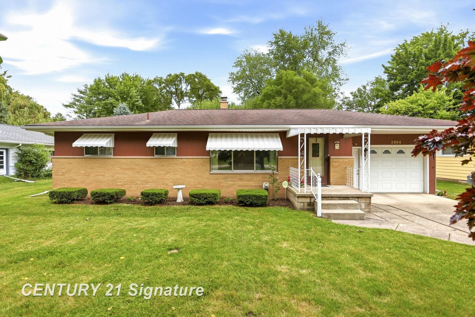 Property Photo: 2804 Courtland Place MI 48603