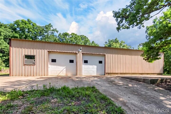 Property Photo: 24315 E Highway 32 MO 65536