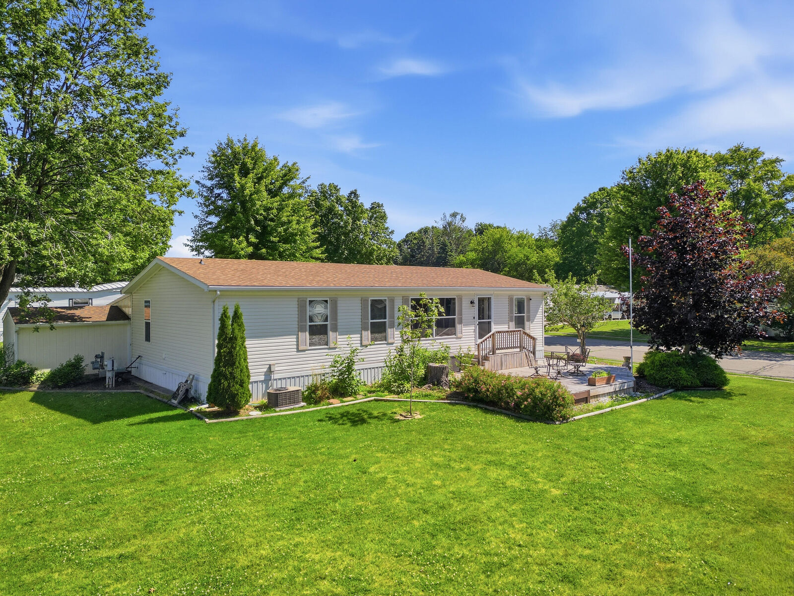 Property Photo:  45 Pecan Avenue NE  MI 49319 