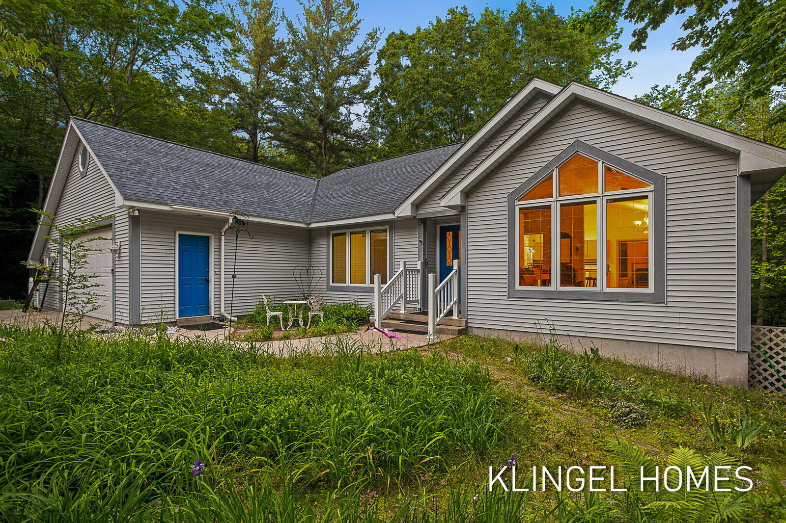 Property Photo: 9292 Lakeshore Avenue MI 49460