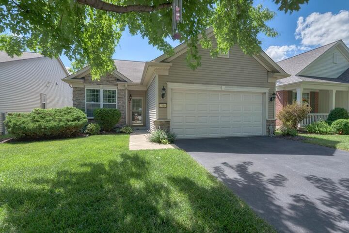 Property Photo:  2886 Edgewater Drive  IL 60124 