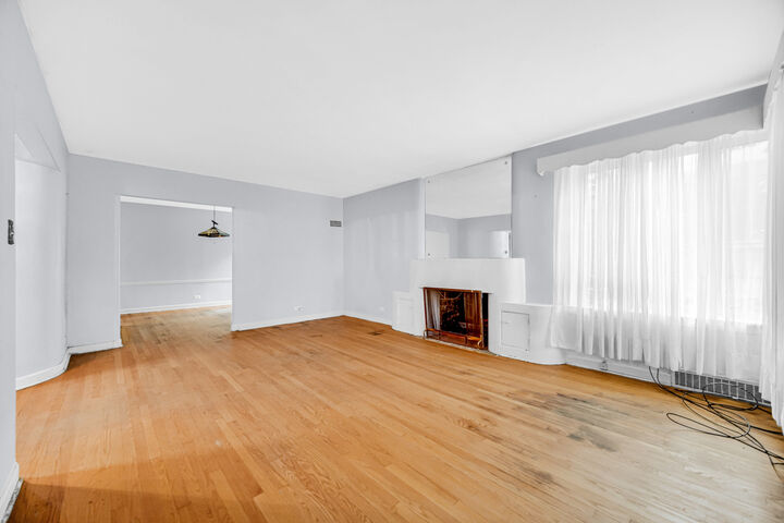 Property Photo:  10122 S Bell Avenue  IL 60643 