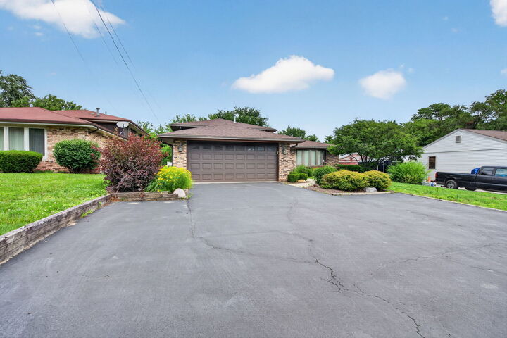 Property Photo:  8118 Gladys Lane  IL 60465 