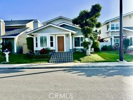 Property Photo:  5 Melodylane  CA 92614 