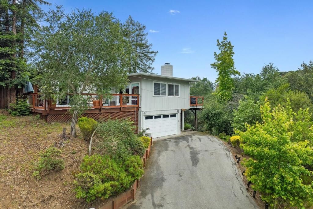Property Photo: 29 Kendall Lane CA 95066
