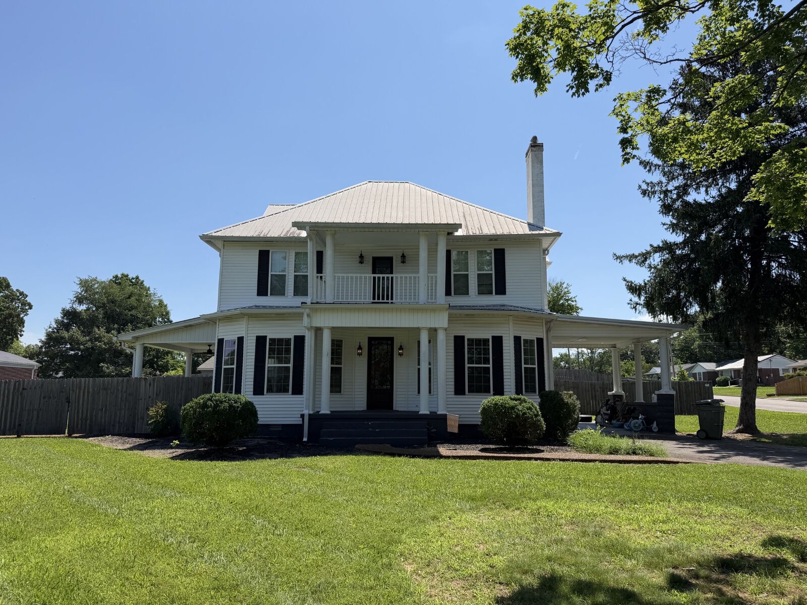 Property Photo:  106 Lafayette Ave  TN 38464 