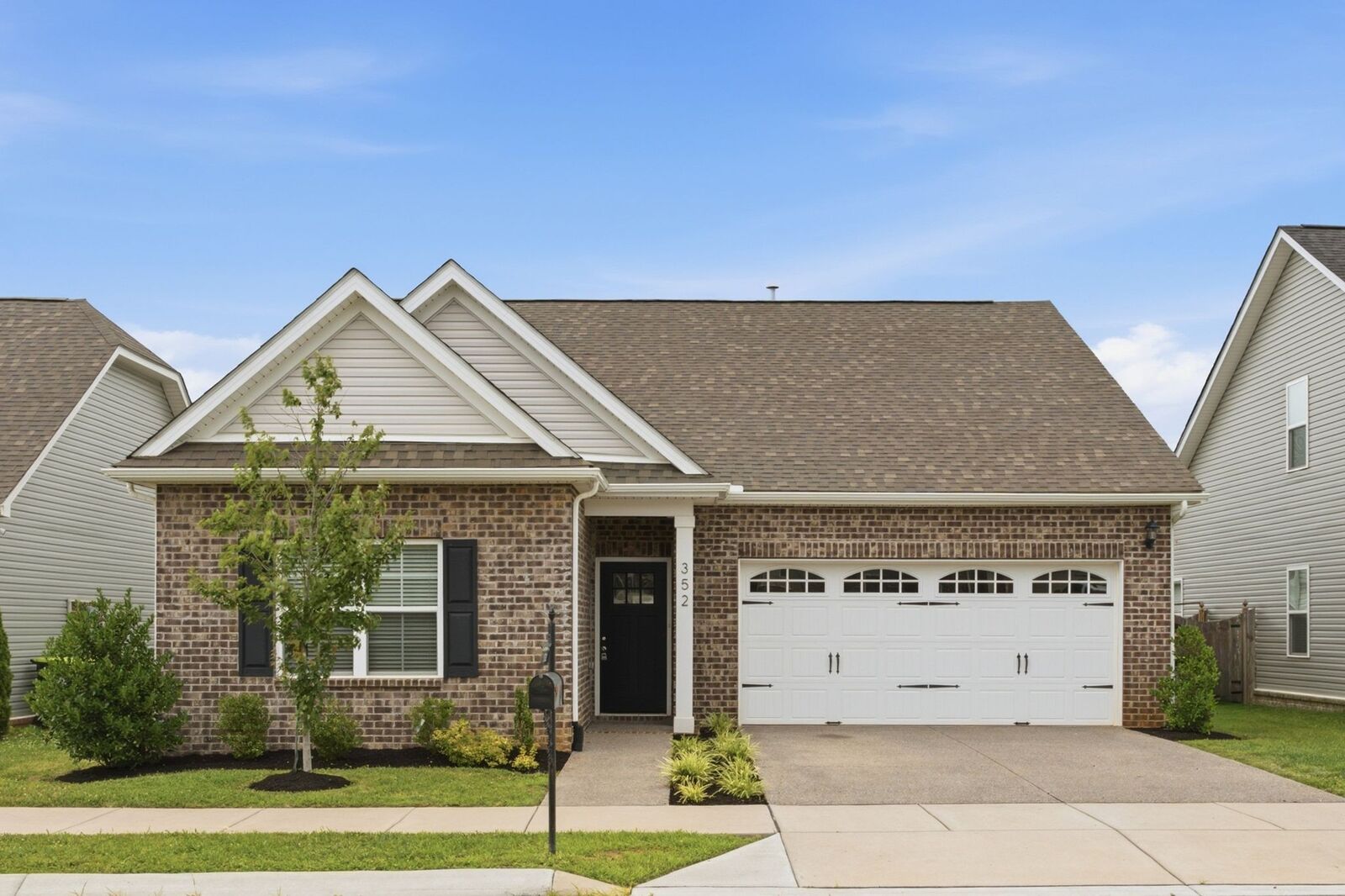Property Photo: 352 Telavera Dr TN 37188