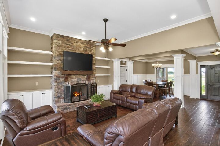 Property Photo:  840 Eastover Rd  TN 37090 