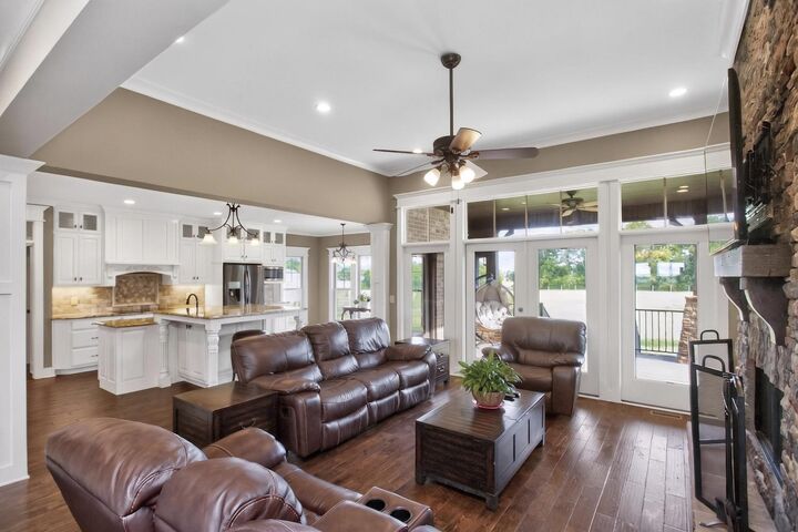 Property Photo:  840 Eastover Rd  TN 37090 