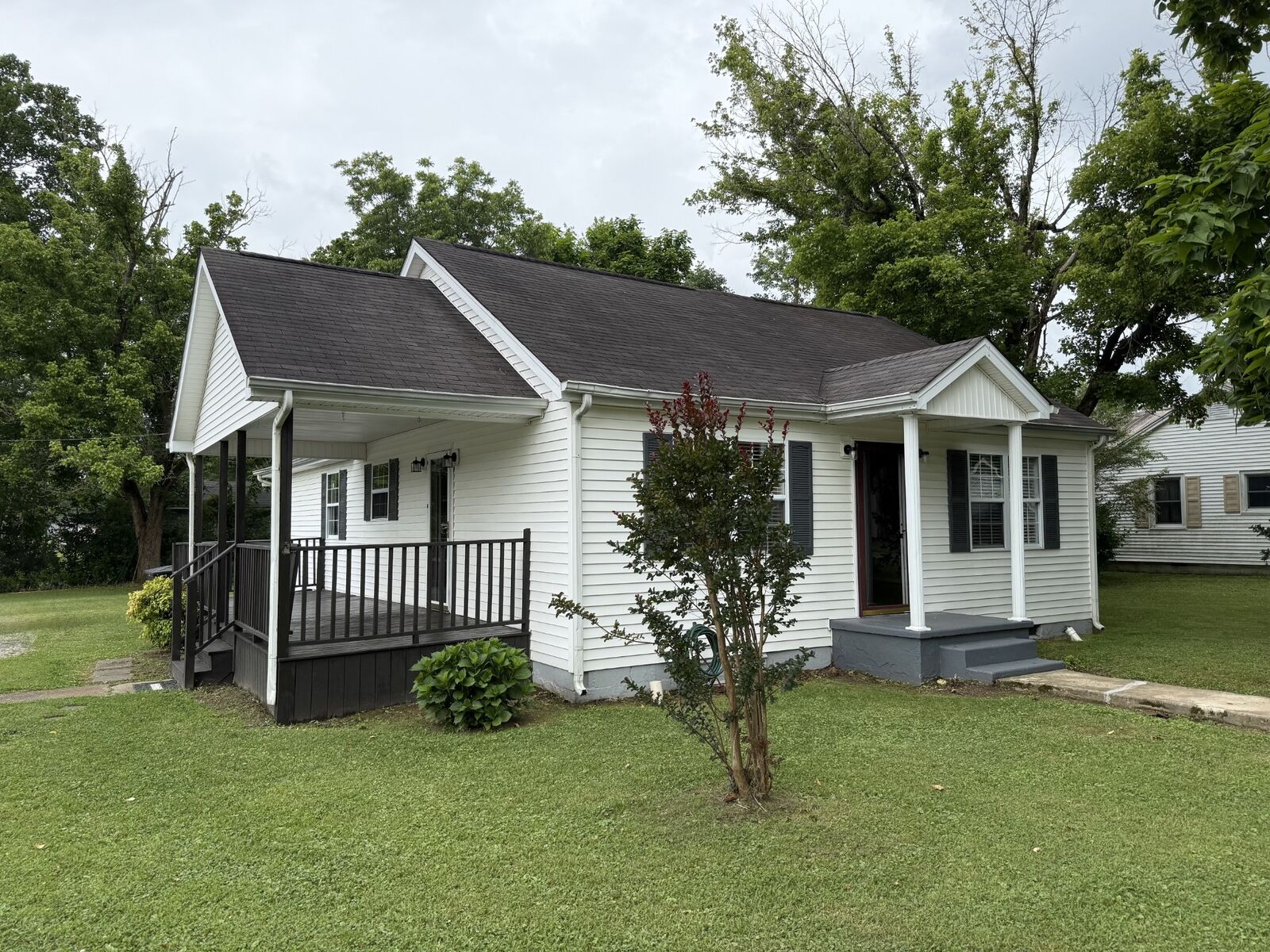 Property Photo:  514 E Hogan St  TN 37388 