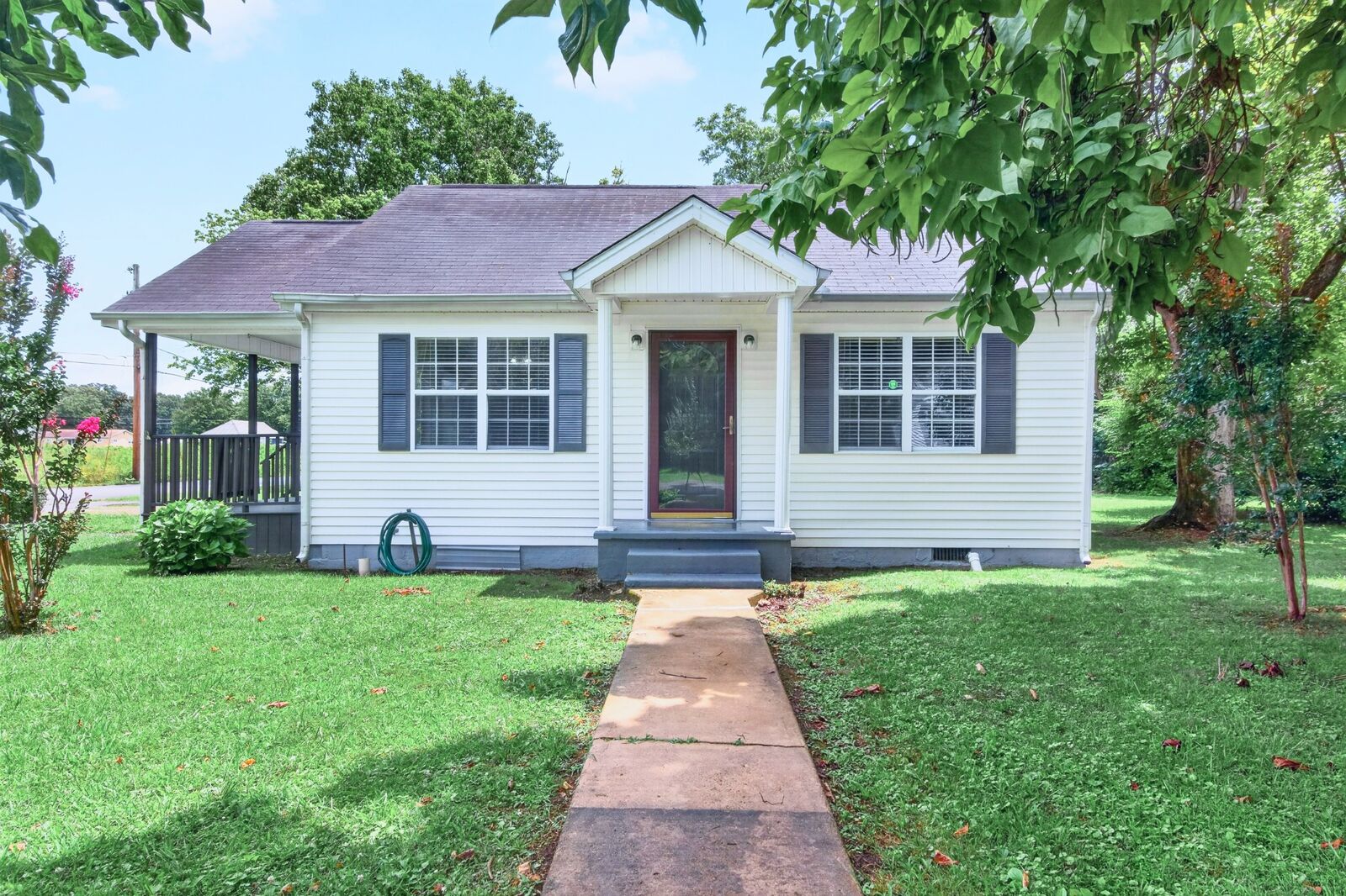 Property Photo:  514 E Hogan St  TN 37388 