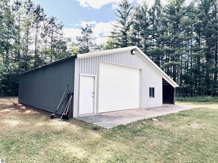 Property Photo:  5905 E Moorestown Road  MI 49651 