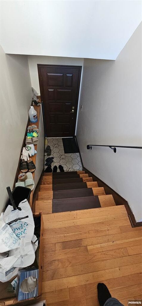 Property Photo:  212 Falmouth Avenue 2  NJ 07407 