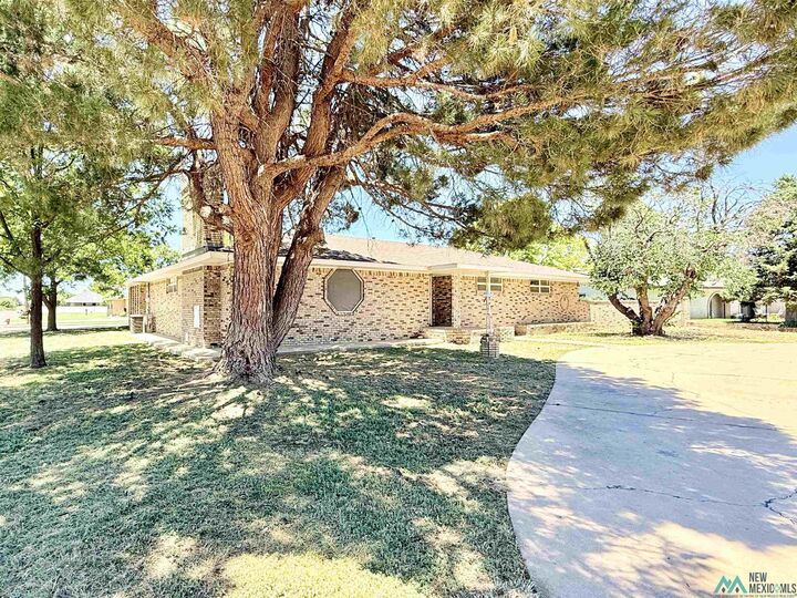 Property Photo:  1400 Oakhurst Road  NM 88101 