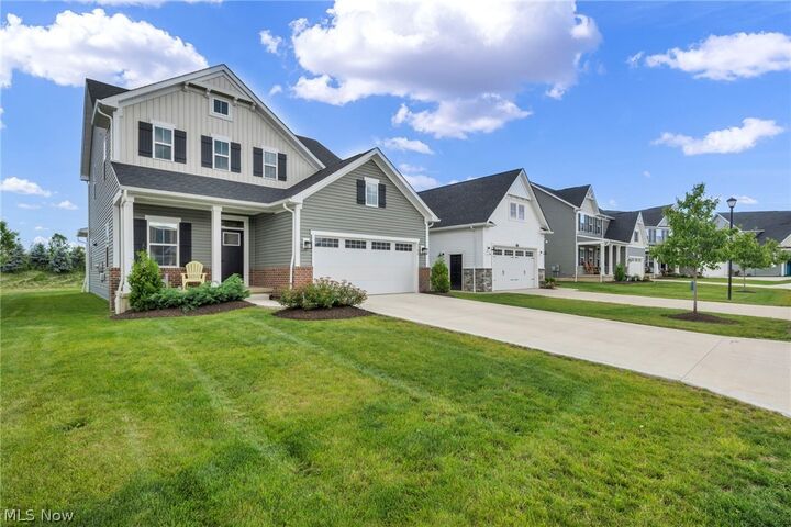 Property Photo:  5394 Hawks Nest Circle  OH 44054 