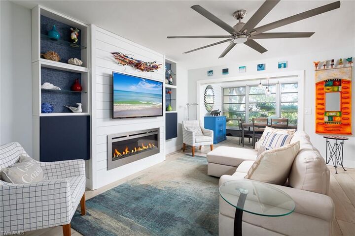 Property Photo: 4171 Lakewood Blvd E-25 FL 34112