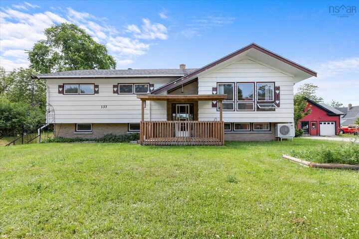 133 Hammond Street — photo 1