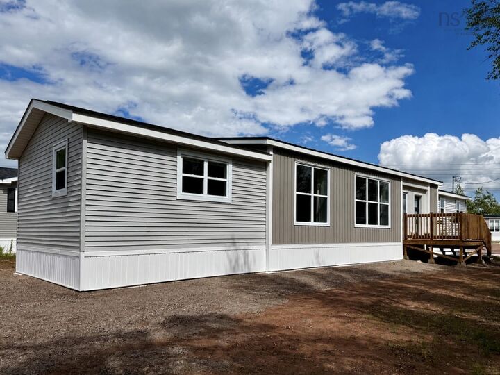 Property Photo:  30 Fernwood Drive  NS B4H 4P4 