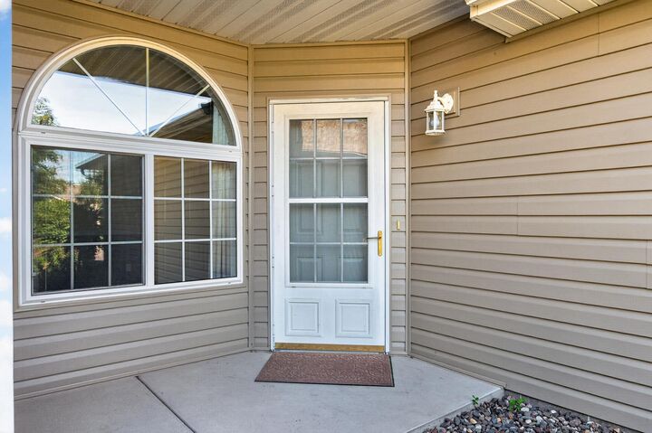 Property Photo:  265 Maple Lane  MN 55309 