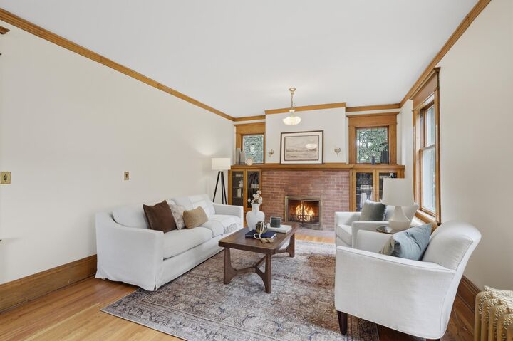 Property Photo:  1732 Summit Avenue  MN 55105 