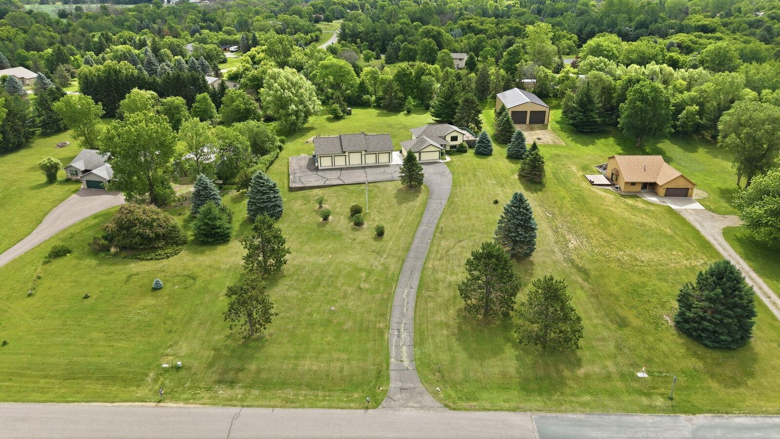 Property Photo:  483 Prairie Lane  WI 54016 