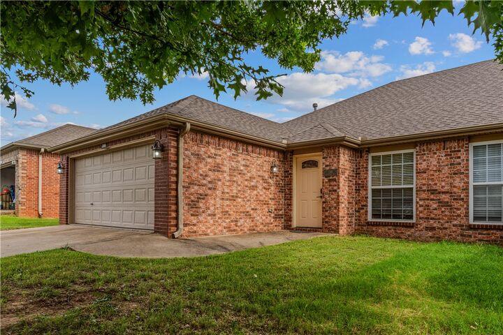 Property Photo:  286-288 W Copper Oaks Drive  AR 72719 
