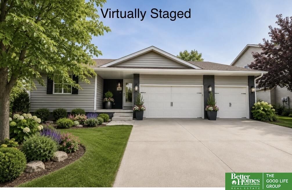 Property Photo: 15818 Timberlane Drive NE 68136