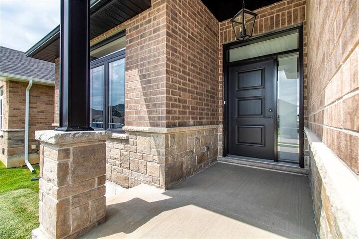 Property Photo: 93 Duchess Drive ON N4B 0B3