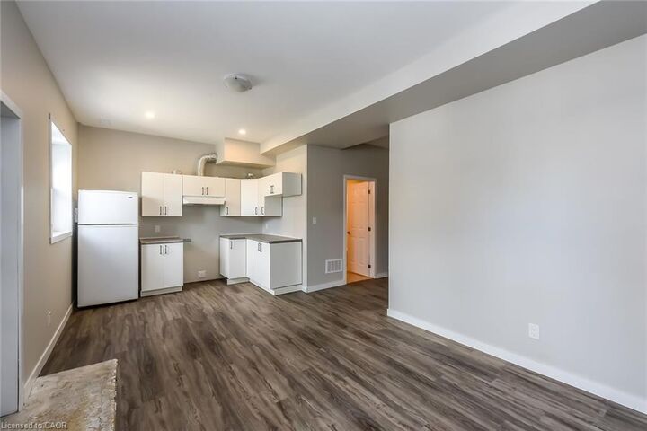 Property Photo: 104 Beach Road E ON L8L 3Z9