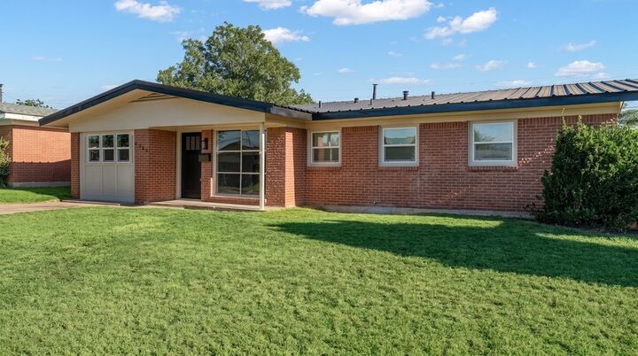 Property Photo: 1707 Alabama TX 79720